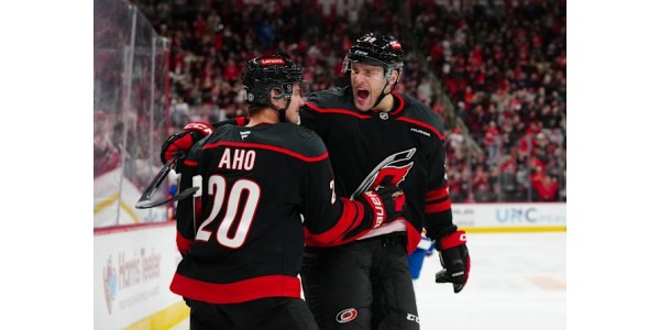 Dallas Stars ja Colorado Avalanche kohtaavat pudotuspelien ensimmäisellä kierroksella